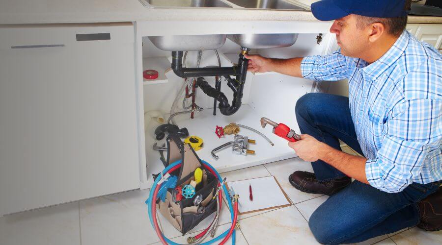 Professional water heater repair in Saint Francis, WI